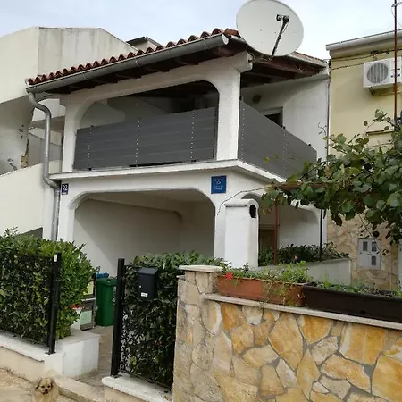 Holiday Home Manuela Fazana Exterior photo
